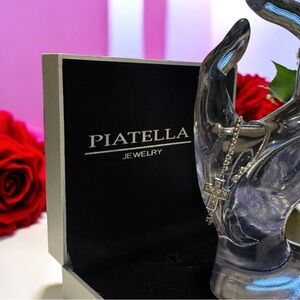 FREE 🆕Piatella Sparkling Cross Charm Bracelet